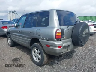 2000 Toyota RAV4 z VIN JT3HP10V7Y7158200, wystawiony jako IAAI lot #42669162 z przebiegiem 138 607 mil mil oraz . Historia ofert i sprzedaży dostępna na DreamBid. Obrazek 3.