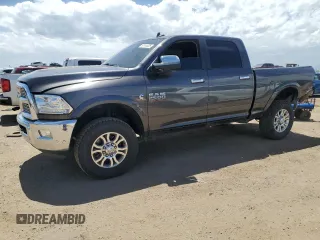 2018 Ram 2500 Laramie z VIN 3C6UR5FL0JG213976, wystawiony jako Copart lot #57144825 z przebiegiem 117 042 mil mil oraz Szkoda całkowita • Salvage title. Historia ofert i sprzedaży dostępna na DreamBid. Obrazek 1.