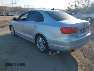 2011 Volkswagen Jetta SEL с VIN 3VWLZ7AJ7BM304149, выставлен на аукционе IAAI как лот 41769381 с пробегом 92 331 миль миль и . История ставок и продаж доступна на DreamBid. Изображение 3.