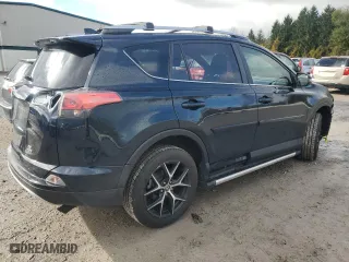2018 Toyota RAV4 SE with VIN JTMJFREV5JD256043, listed as a Copart auction lot 75988284 with 101,468 mi miles and Salvage Title. Bid and sale history available at carsss.com. Image 3.