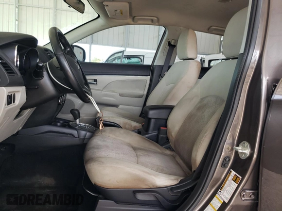 2017 Mitsubishi Outlander ES with VIN JA4AP3AUXHZ012211, listed as a Copart auction lot 64254525 with 165,701 mi miles and Clean title. Bid and sale history available at DreamBid. Image 7.