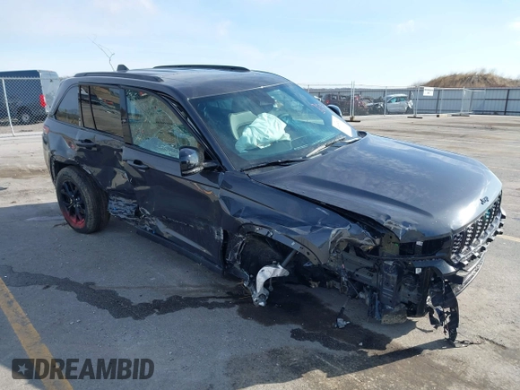 2025 Jeep Grand Cherokee Altitude X with VIN 1C4RJHAGXSC289968, listed as a IAAI auction lot 41918797 with 672 mi miles and . Bid and sale history available at DreamBid. Image 1.