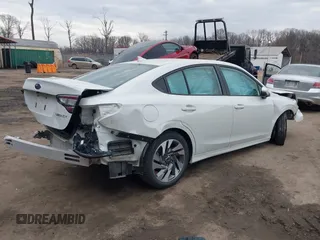 2024 Subaru Legacy Limited z VIN 4S3BWAN65R3007144, wystawiony jako IAAI lot #41664754 z przebiegiem 21 903 mil mil oraz . Historia ofert i sprzedaży dostępna na DreamBid. Obrazek 4.