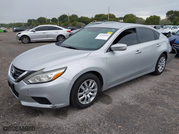 2016 Nissan Altima 2.5 SR with VIN 1N4AL3AP1GN359062, listed as a IAAI auction lot 41364101 with 139,372 mi miles. Bid and sale history available at carsss.com. Image 17.