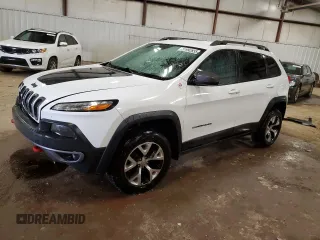 2015 Jeep Cherokee Trailhawk with VIN 1C4PJMBS6FW572245, listed as a Copart auction lot 51992855 with 150,719 mi miles and Clean title. Bid and sale history available at DreamBid. Image 1.