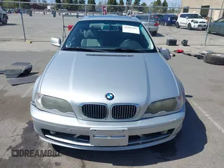 2002 BMW 3 Series 325Ci with VIN WBABN33452PG57400, listed as a IAAI auction lot 41947295 with 230,196 mi miles and . Bid and sale history available at DreamBid. Image 12.
