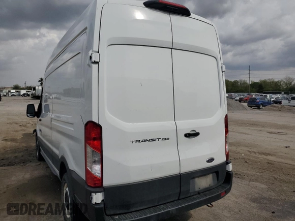 2021 Ford Transit Cargo z VIN 1FTBR1X84MKA46389, wystawiony jako Copart lot #58608695 z przebiegiem 72 951 mil mil oraz Szkody całkowita. Historia ofert i sprzedaży dostępna na DreamBid. Obrazek 6.