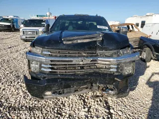 2020 Chevrolet Silverado 3500HD High Country with VIN 1GC4YVEY0LF198456, listed as a Copart auction lot 80054164 with Not Provided miles and Salvage Title. Bid and sale history available at DreamBid. Image 5.