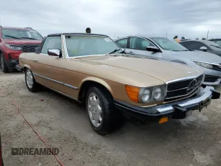 1984 Mercedes-Benz 380 380SL with VIN WDBBA45AXEA009528, listed as a Copart auction lot 75636624 with 82,614 mi miles and Salvage Title. Bid and sale history available at carsss.com. Image 4.