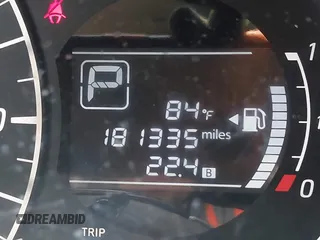 2016 Nissan Note S z VIN 3N1CE2CP2GL378047, wystawiony jako IAAI lot #42476476 z przebiegiem 181 335 mil mil oraz . Historia ofert i sprzedaży dostępna na DreamBid. Obrazek 15.