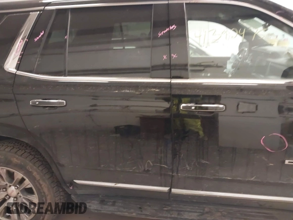 2021 GMC Yukon Denali with VIN 1GKS2DKL2MR432564, listed as a IAAI auction lot 41392475 with 44,045 mi miles. Bid and sale history available at carsss.com. Image 13.