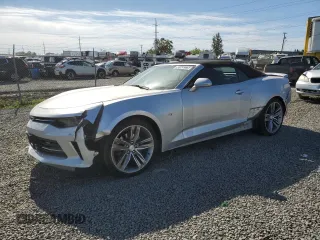 2017 Chevrolet Camaro 1LT z VIN 1G1FB3DS7H0140990, wystawiony jako Copart lot #55143375 z przebiegiem 69 435 mil mil oraz Czysty tytuł • Clean title. Historia ofert i sprzedaży dostępna na DreamBid. Obrazek 1.