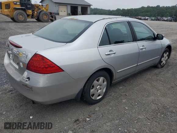 2006 Honda Accord LX with VIN 1HGCM56476A082838, listed as a Copart auction lot 62833545 with 278,550 mi miles and Clean title. Bid and sale history available at DreamBid. Image 3.