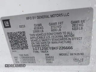 2019 GMC Sierra 2500HD Denali with VIN 1GT12SEY8KF226666, listed as a IAAI auction lot 41717939 with 45,325 mi miles. Bid and sale history available at carsss.com. Image 9.
