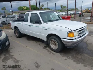 1997 Ford Ranger Splash with VIN 1FTCR14U2VPB53919, listed as a IAAI auction lot 41938679 with 255,738 mi miles. Bid and sale history available at carsss.com. Image 1.