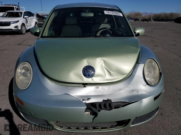 2009 Volkswagen New Beetle Coupe S with VIN 3VWPW31C79M517567, listed as a Copart auction lot 79142004 with 120,270 mi miles and Salvage Title. Bid and sale history available at carsss.com. Image 5.