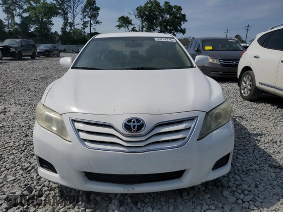 2011 Toyota Camry LE with VIN 4T1BF3EK2BU605406, listed as a Copart auction lot 55214715 with 195,183 mi miles and Clean Title. Bid and sale history available at carsss.com. Image 5.