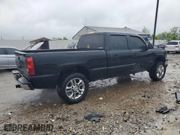 2003 Chevrolet Silverado 1500HD LS z VIN 1GCGK13U93F248729, wystawiony jako Copart lot #55568615 z przebiegiem 227 774 mil mil oraz Nie do naprawy • Non repairable. Historia ofert i sprzedaży dostępna na DreamBid. Obrazek 3.