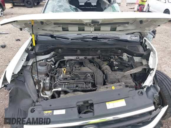2022 Volkswagen Taos SE z VIN 3VVRX7B2XNM040425, wystawiony jako IAAI lot #41859254 z przebiegiem 64 839 mil mil oraz . Historia ofert i sprzedaży dostępna na DreamBid. Obrazek 10.