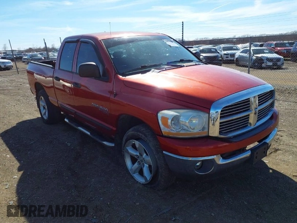 2006 Dodge 1500 ST with VIN 1D7HU18NX6J232384, listed as a IAAI auction lot 41815907 with 175,380 mi miles. Bid and sale history available at carsss.com. Image 1.