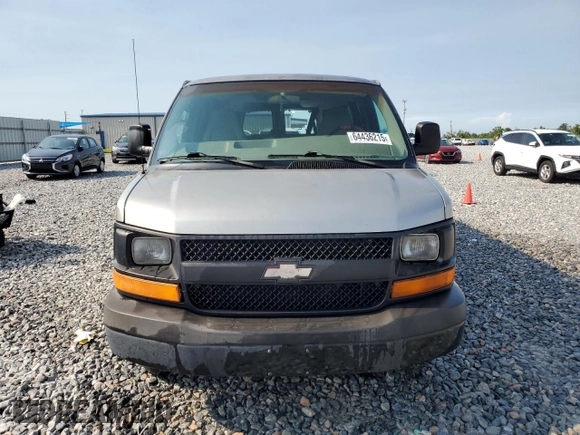 2004 Chevrolet Express Passenger with VIN 1GAHG39U741128458, listed as a Copart auction lot 64436215 with 118,387 mi miles and Salvage title. Bid and sale history available at DreamBid. Image 5.