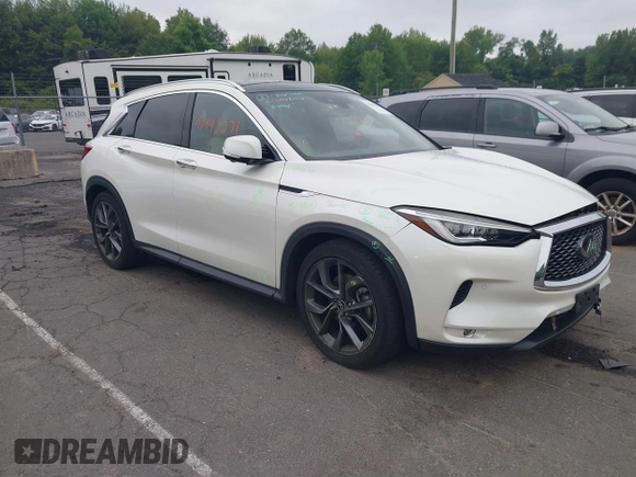 2019 Infiniti QX50 Luxe z VIN 3PCAJ5M33KF104361, wystawiony jako IAAI lot #42442271 z przebiegiem 47 217 mil mil oraz . Historia ofert i sprzedaży dostępna na DreamBid. Obrazek 1.
