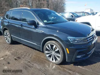 2020 Volkswagen Tiguan SEL Premium R-Line with VIN 3VV4B7AX8LM164745, listed as a IAAI auction lot 41628418 with 38,353 mi miles. Bid and sale history available at carsss.com. Image 1.