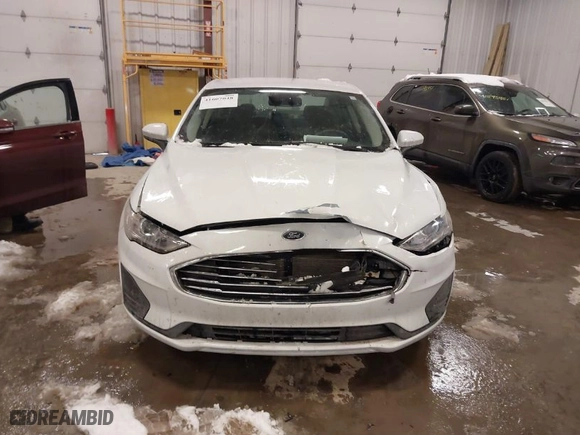 2020 Ford Fusion SE with VIN 3FA6P0HD0LR261278, listed as a IAAI auction lot 41607048 with 103,412 mi miles. Bid and sale history available at carsss.com. Image 6.