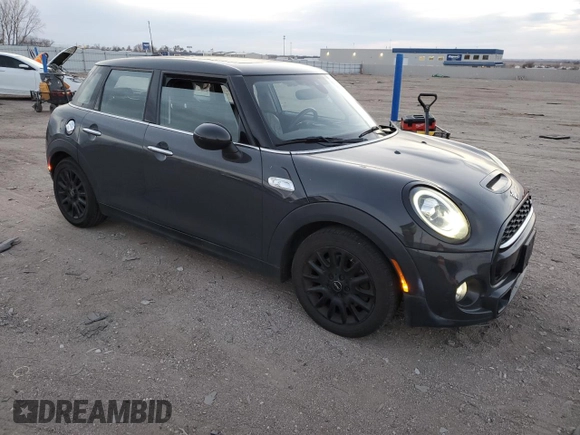 2019 MINI Hardtop 4 Door Cooper S z VIN WMWXU3C56K2H86633, wystawiony jako Copart lot #84340094 z przebiegiem 67 712 mil mil oraz Szkoda całkowita • Salvage title. Historia ofert i sprzedaży dostępna na DreamBid. Obrazek 4.