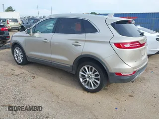 2017 Lincoln MKC Reserve с VIN 5LMCJ3C97HUL32052, выставлен на аукционе IAAI как лот 42584957 с пробегом 88 459 миль миль и . История ставок и продаж доступна на DreamBid. Изображение 3.