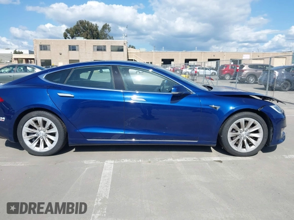 2017 Tesla Model S 100D с VIN 5YJSA1E25HF209284, выставлен на аукционе IAAI как лот 41953515 с пробегом 83 489 миль миль и . История ставок и продаж доступна на DreamBid. Изображение 14.