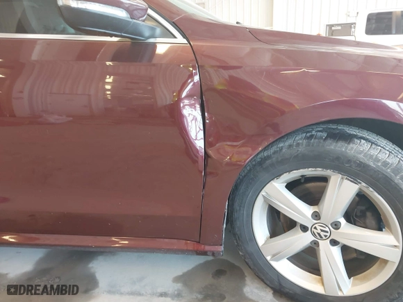 2012 Volkswagen Passat SE with VIN 1VWBH7A31CC015450, listed as a IAAI auction lot 41763605 with 160,288 mi miles. Bid and sale history available at carsss.com. Image 18.