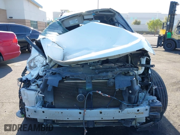2018 Toyota RAV4 XLE with VIN 2T3WFREV3JW484955, listed as a IAAI auction lot 42262089 with 118,527 mi miles and . Bid and sale history available at DreamBid. Image 13.
