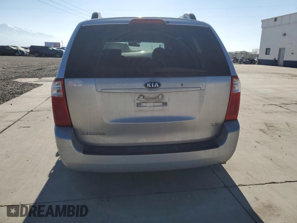 2008 Kia Sedona LX with VIN KNDMB233286244304, listed as a Copart auction lot 43228595 with 233,940 mi miles and Salvage Title. Bid and sale history available at DreamBid. Image 6.