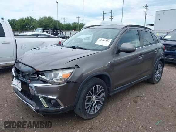 2018 Mitsubishi Outlander SEL z VIN JA4AP4AW4JU018385, wystawiony jako IAAI lot #42460235 z przebiegiem 83 910 mil mil oraz . Historia ofert i sprzedaży dostępna na DreamBid. Obrazek 2.