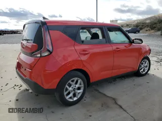 2024 Kia Soul LX with VIN KNDJ23AU5R7238187, listed as a Copart auction lot 50947995 with 7,471 mi miles and Non Repairable. Bid and sale history available at carsss.com. Image 3.