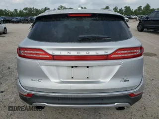 2016 Lincoln MKC Select z VIN 5LMCJ2C9XGUJ05222, wystawiony jako Copart lot #55500735 z przebiegiem 104 831 mil mil oraz Szkoda całkowita • Salvage title. Historia ofert i sprzedaży dostępna na DreamBid. Obrazek 6.