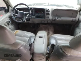 2000 Chevrolet Tahoe Z71 with VIN 1GNEK13R1YR116418, listed as a Copart auction lot 50961645 with 239,452 mi miles and Salvage title. Bid and sale history available at DreamBid. Image 8.