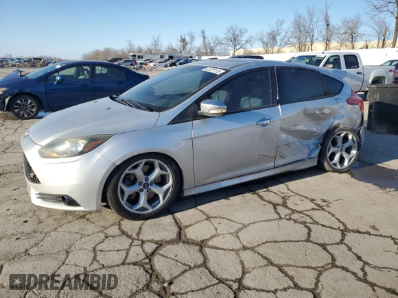2014 Ford Focus ST with VIN 1FADP3L91EL399487, listed as a Copart auction lot 42525115 with 115,352 mi miles and Salvage Title. Bid and sale history available at carsss.com. Image 1.