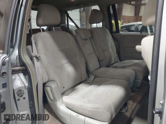 2006 Honda Odyssey EX with VIN 5FNRL38456B101102, listed as a IAAI auction lot 41861721 with 232,819 mi miles. Bid and sale history available at carsss.com. Image 8.