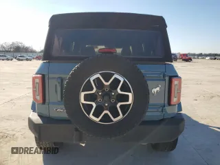 2022 Ford Bronco z VIN 1FMDE5DH6NLB13372, wystawiony jako Copart lot #80020714 z przebiegiem 19 783 mil mil oraz Szkoda całkowita • Salvage title. Historia ofert i sprzedaży dostępna na DreamBid. Obrazek 6.