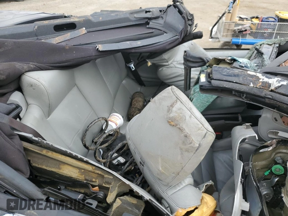 2005 Ford Mustang Deluxe z VIN 1ZVFT84N055184093, wystawiony jako Copart lot #60437785 z przebiegiem Nie podano mil oraz Nie do naprawy • Non repairable. Historia ofert i sprzedaży dostępna na DreamBid. Obrazek 10.