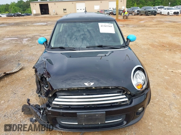 2012 MINI Hardtop with VIN WMWSU3C58CT540024, listed as a IAAI auction lot 42365569 with 103,274 mi miles and . Bid and sale history available at DreamBid. Image 12.