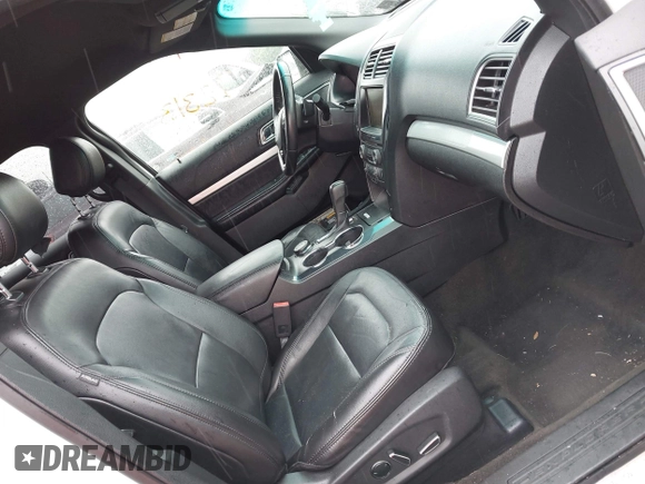 2016 Ford Explorer XLT z VIN 1FM5K8DH9GGC63843, wystawiony jako IAAI lot #42364133 z przebiegiem Nie podano mil oraz . Historia ofert i sprzedaży dostępna na DreamBid. Obrazek 5.