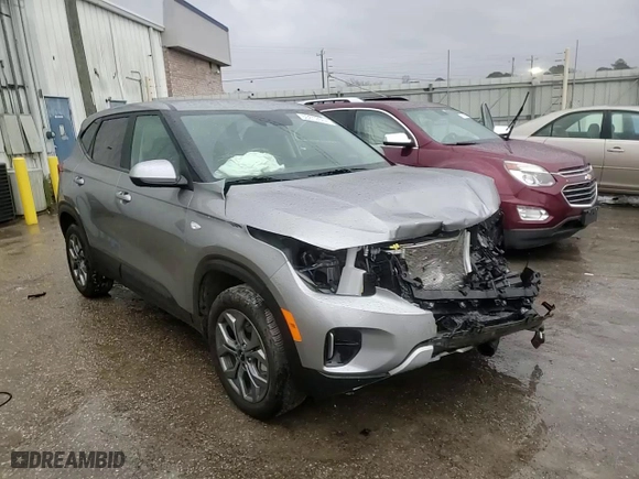 2024 Kia Seltos LX with VIN KNDEPCAA4R7557847, listed as a Copart auction lot 86812684 with 20,126 mi miles and Salvage Title. Bid and sale history available at carsss.com. Image 15.
