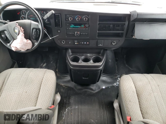 2023 Chevrolet Express Passenger LS z VIN 1GAZGNFP6P1205159, wystawiony jako Copart lot #54216095 z przebiegiem 33 752 mil mil oraz Szkoda całkowita • Salvage title. Historia ofert i sprzedaży dostępna na DreamBid. Obrazek 8.