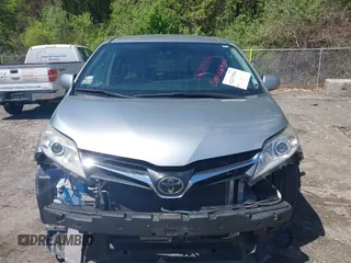 2019 Toyota Sienna LE Auto Access Seat with VIN 5TDKZ3DC9KS990764, listed as a IAAI auction lot 42219964 with 53,623 mi miles and . Bid and sale history available at DreamBid. Image 12.