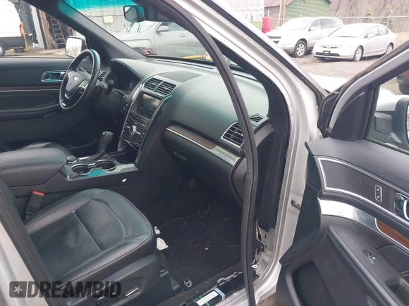 2016 Ford Explorer Limited with VIN 1FM5K8F82GGB14820, listed as a IAAI auction lot 41898830 with 72,282 mi miles. Bid and sale history available at carsss.com. Image 5.