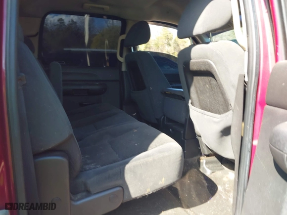 2007 Chevrolet Silverado 1500 LS with VIN 2GCEK13C671589369, listed as a IAAI auction lot 41894280 with 226,687 mi miles. Bid and sale history available at carsss.com. Image 8.