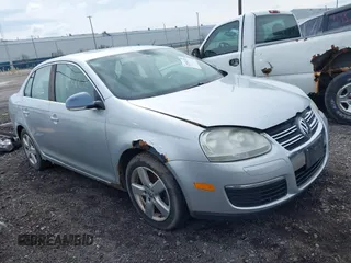 2008 Volkswagen Jetta SE with VIN 3VWRZ71K48M030372, listed as a IAAI auction lot 42182122 with 183,417 mi miles and . Bid and sale history available at DreamBid. Image 1.